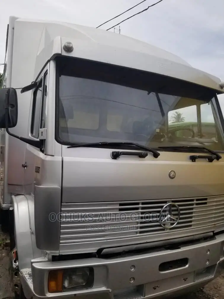 M/Benz Truck Container Body 1314 Model
