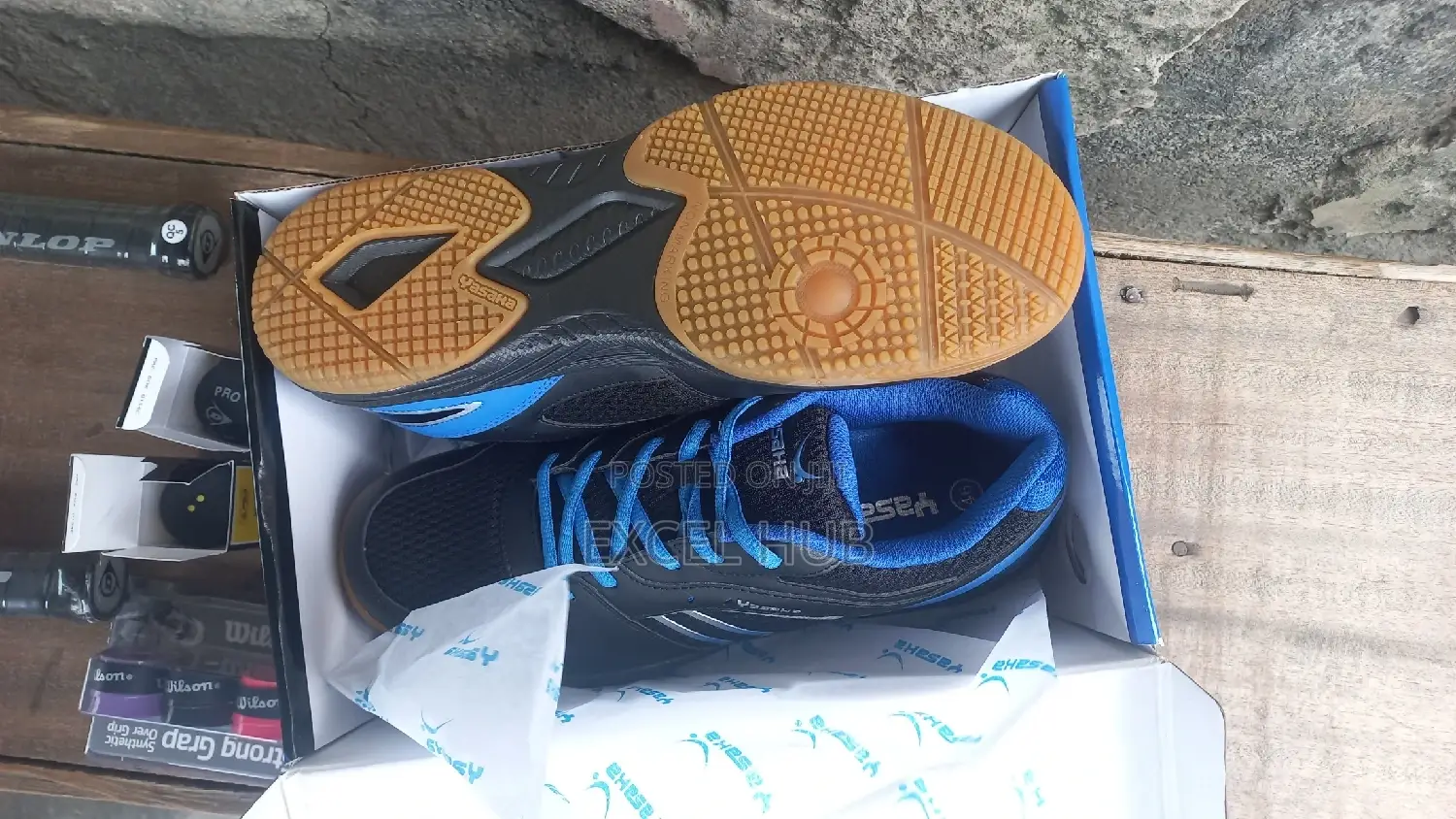 Yasaka Squah and Tennis Shoe X560