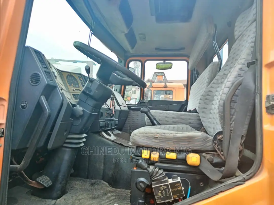 Man Volks Tipper Auxiliary