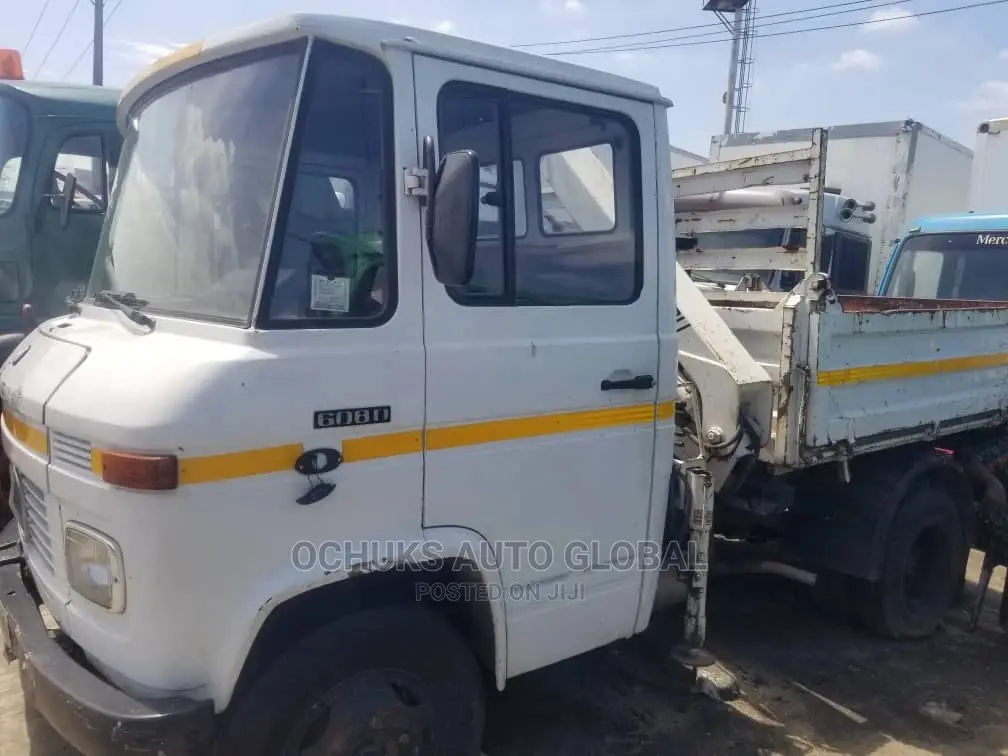 M/Benz Truck 608 With Hiyabu and Tipping