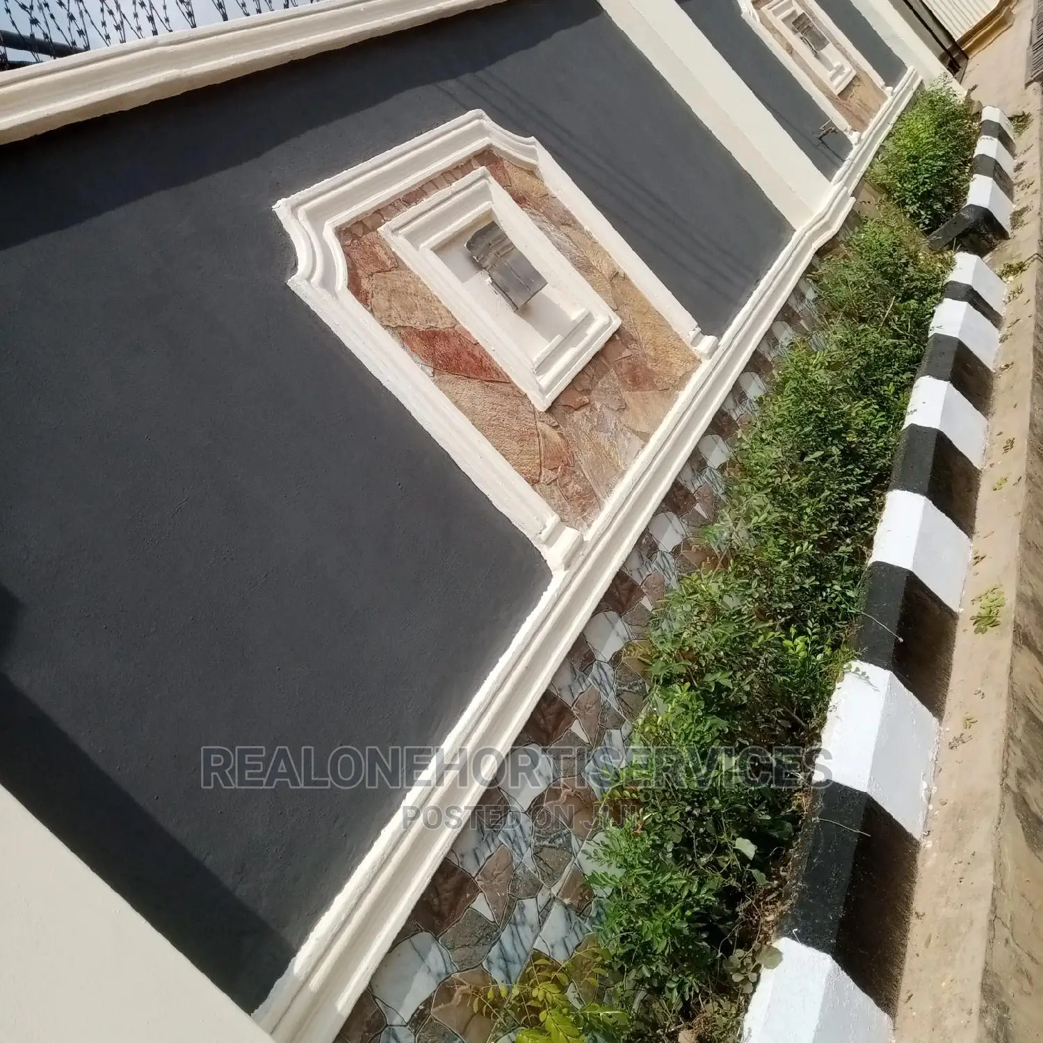Kerbs for Walkway, Driveway and Building Hedges