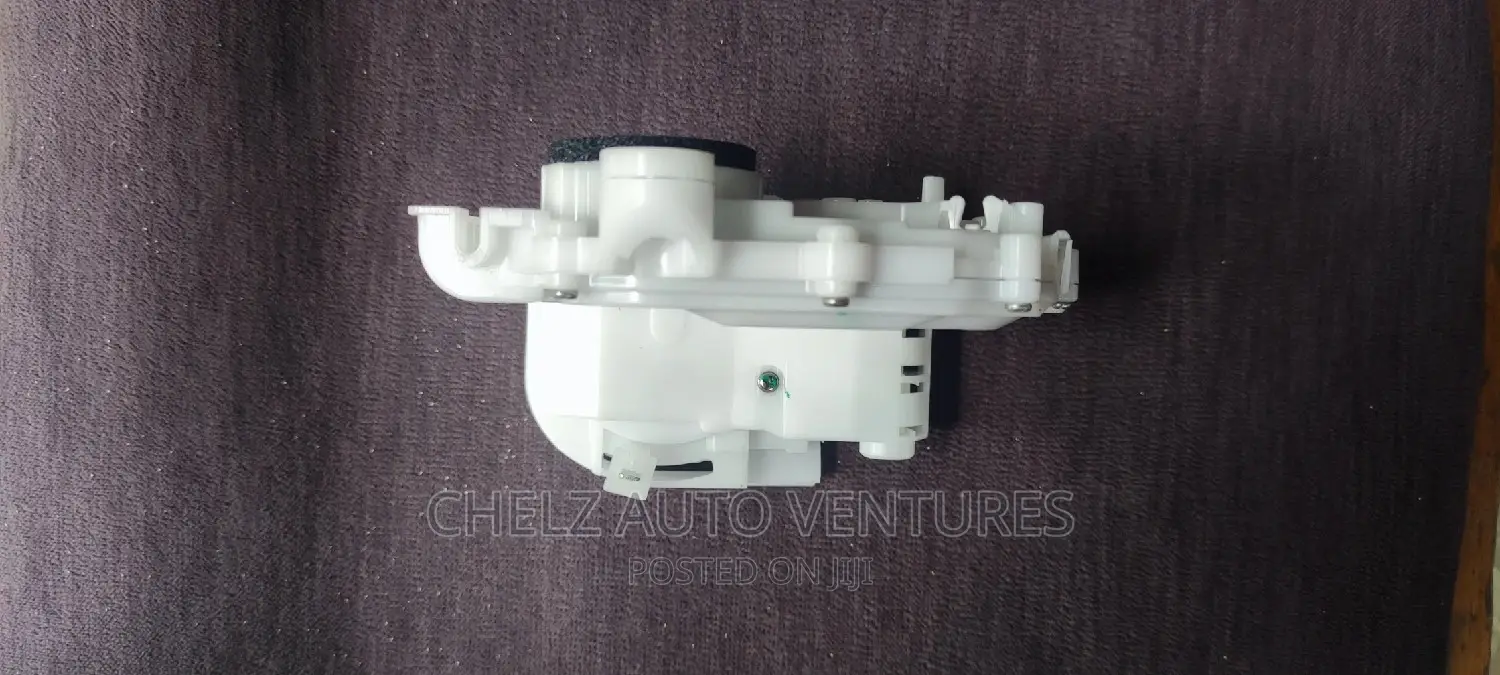 Door Catcher Honda CR-V 2007-2011 Model