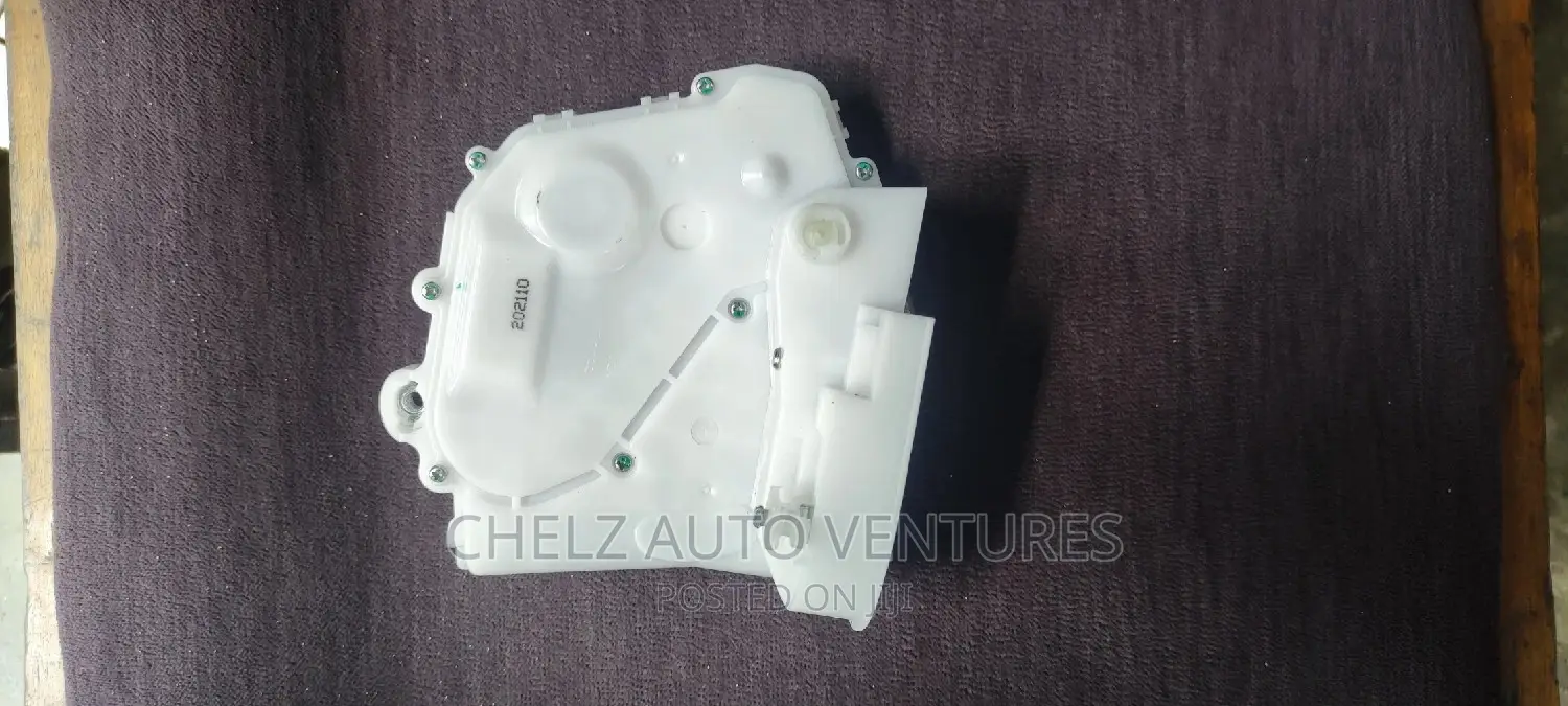 Door Catcher Honda CR-V 2007-2011 Model