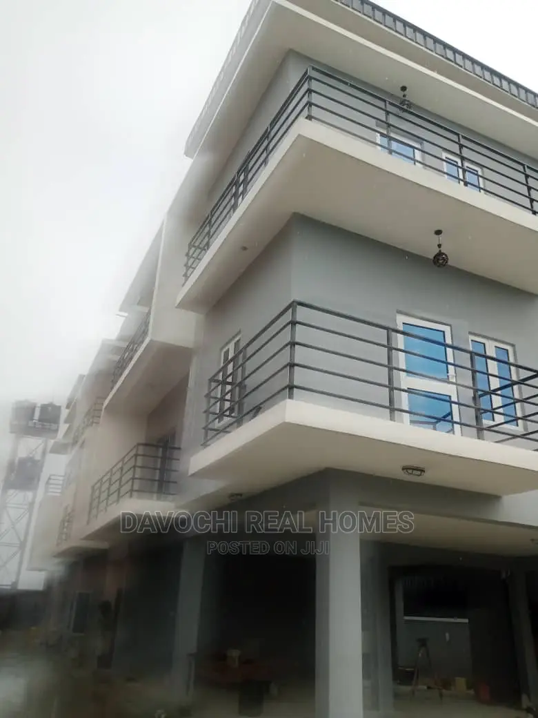 3bdrm Apartment in Ikate Lekki for rent