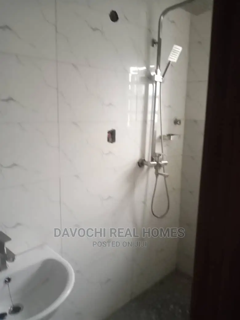 3bdrm Apartment in Ikate Lekki for rent