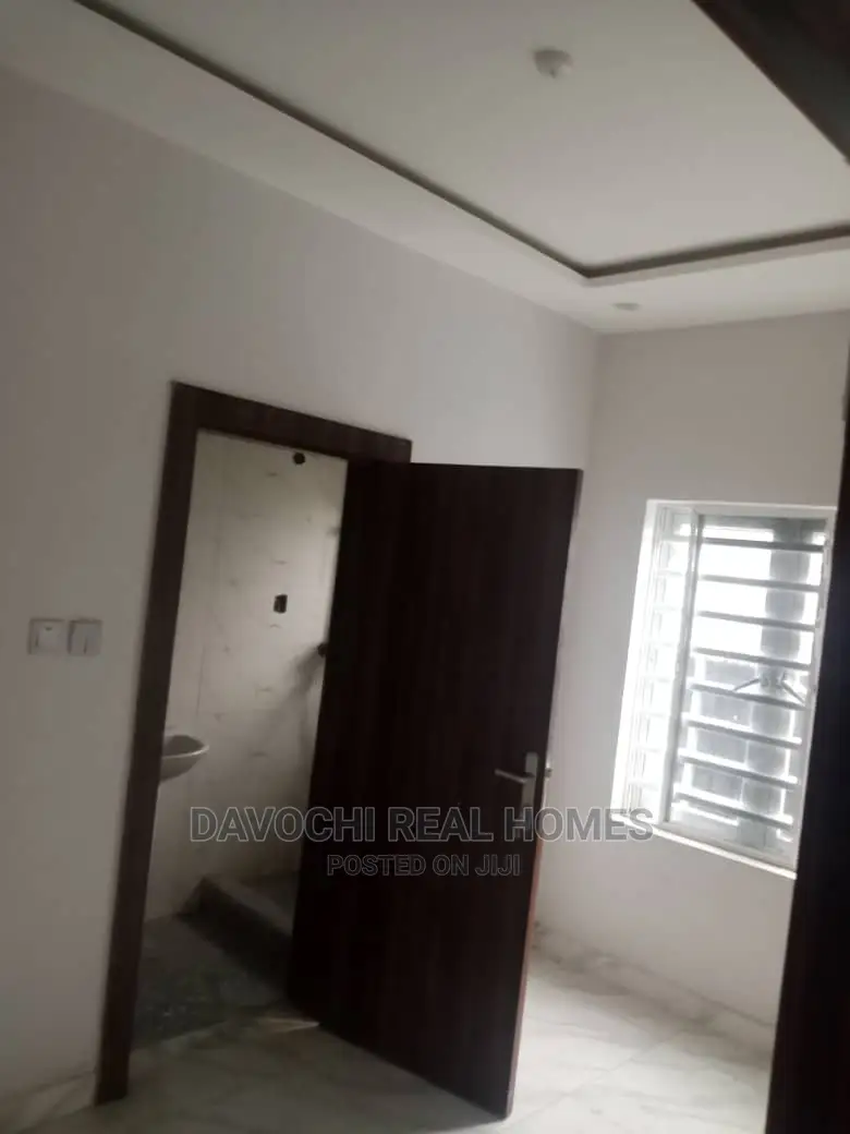 3bdrm Apartment in Ikate Lekki for rent