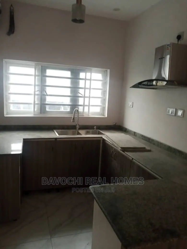 3bdrm Apartment in Ikate Lekki for rent