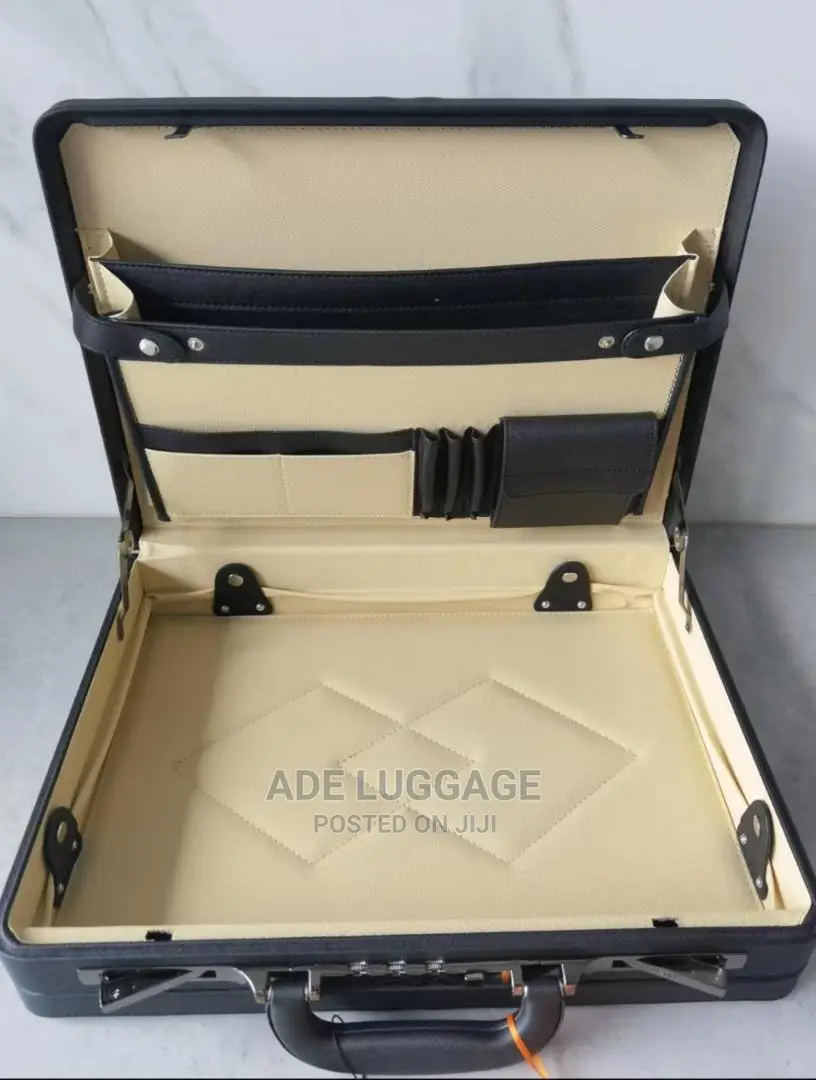 Ade Luxury Luggage