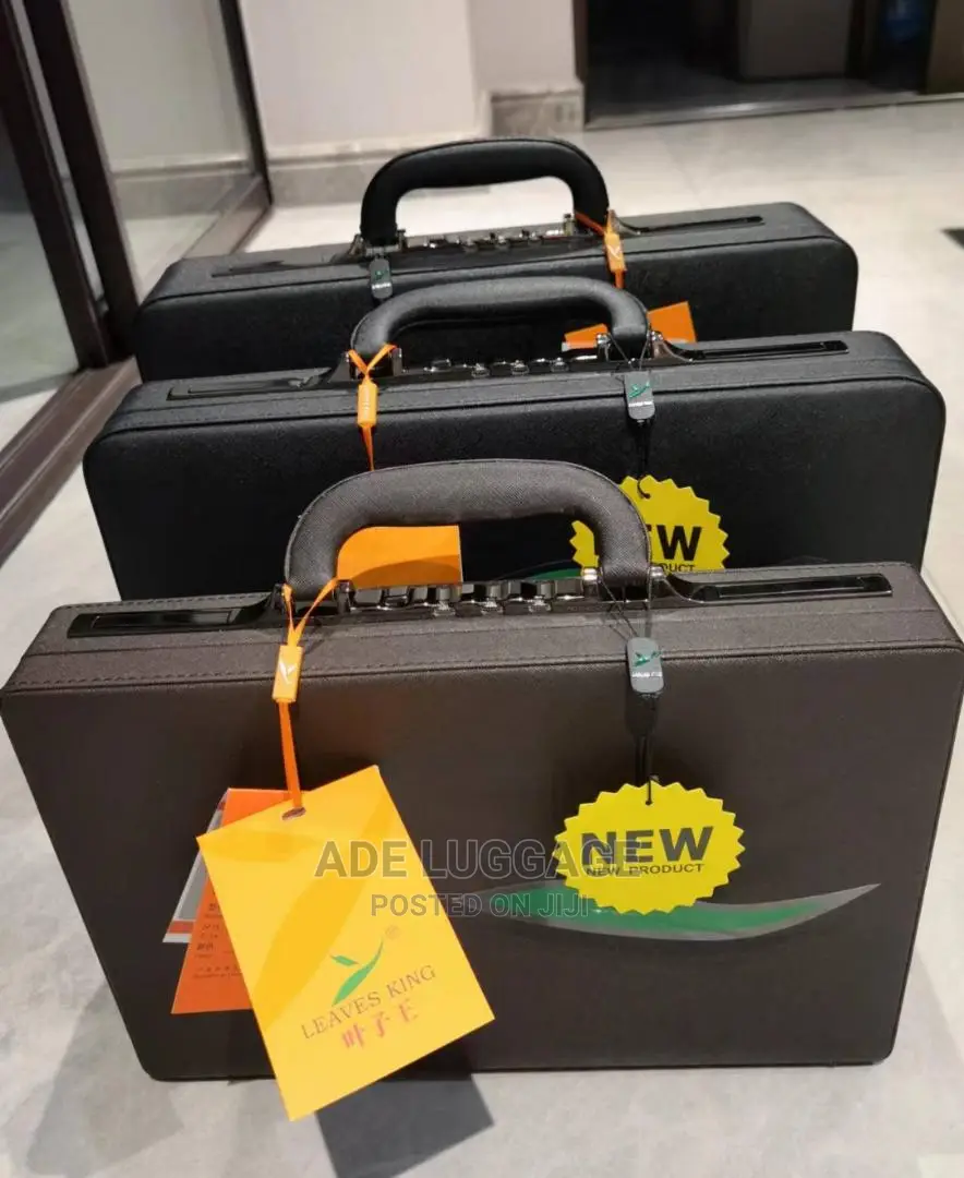 Ade Luxury Luggage