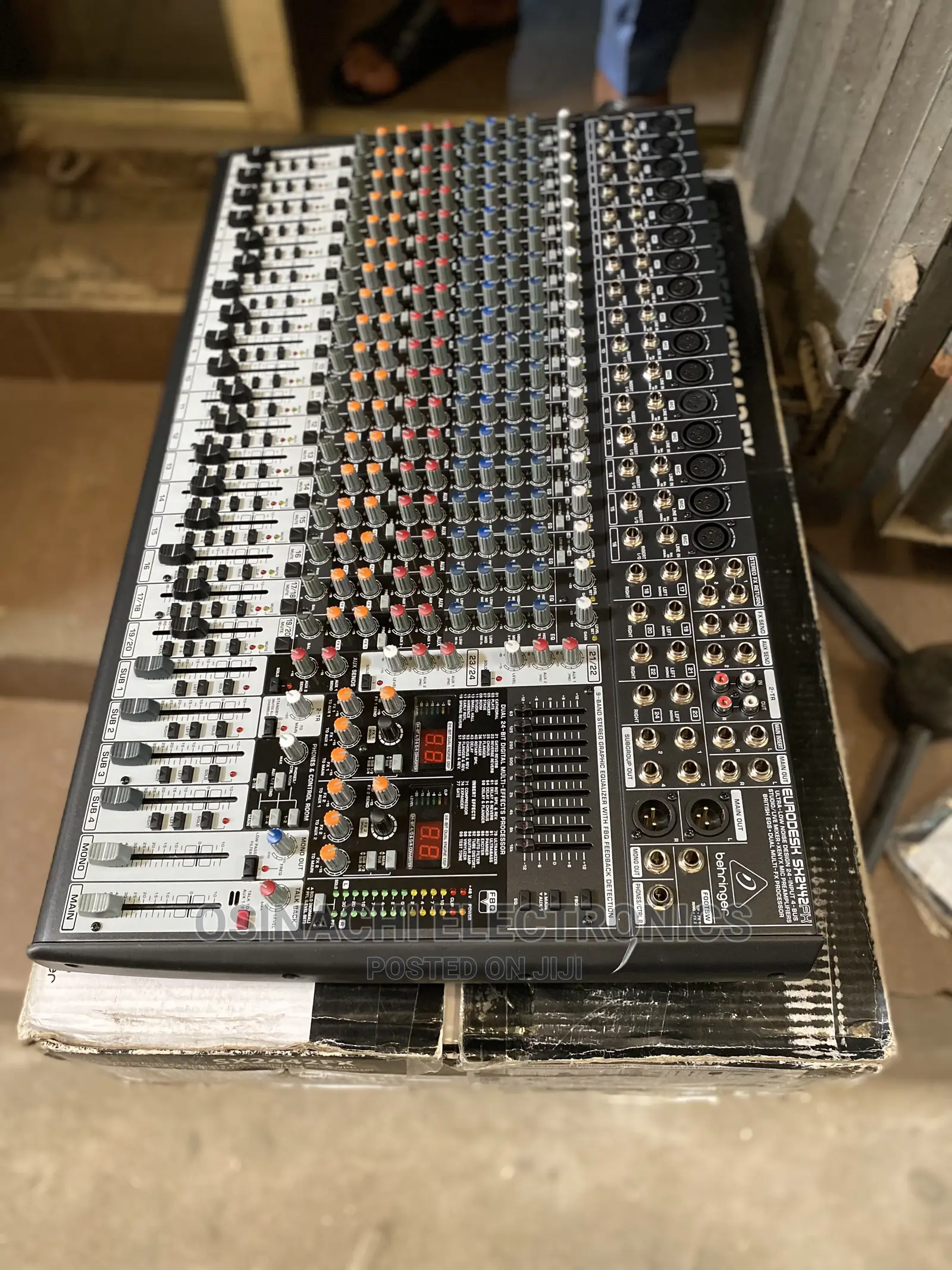 Behringer Eurodesk Sx2442fx
