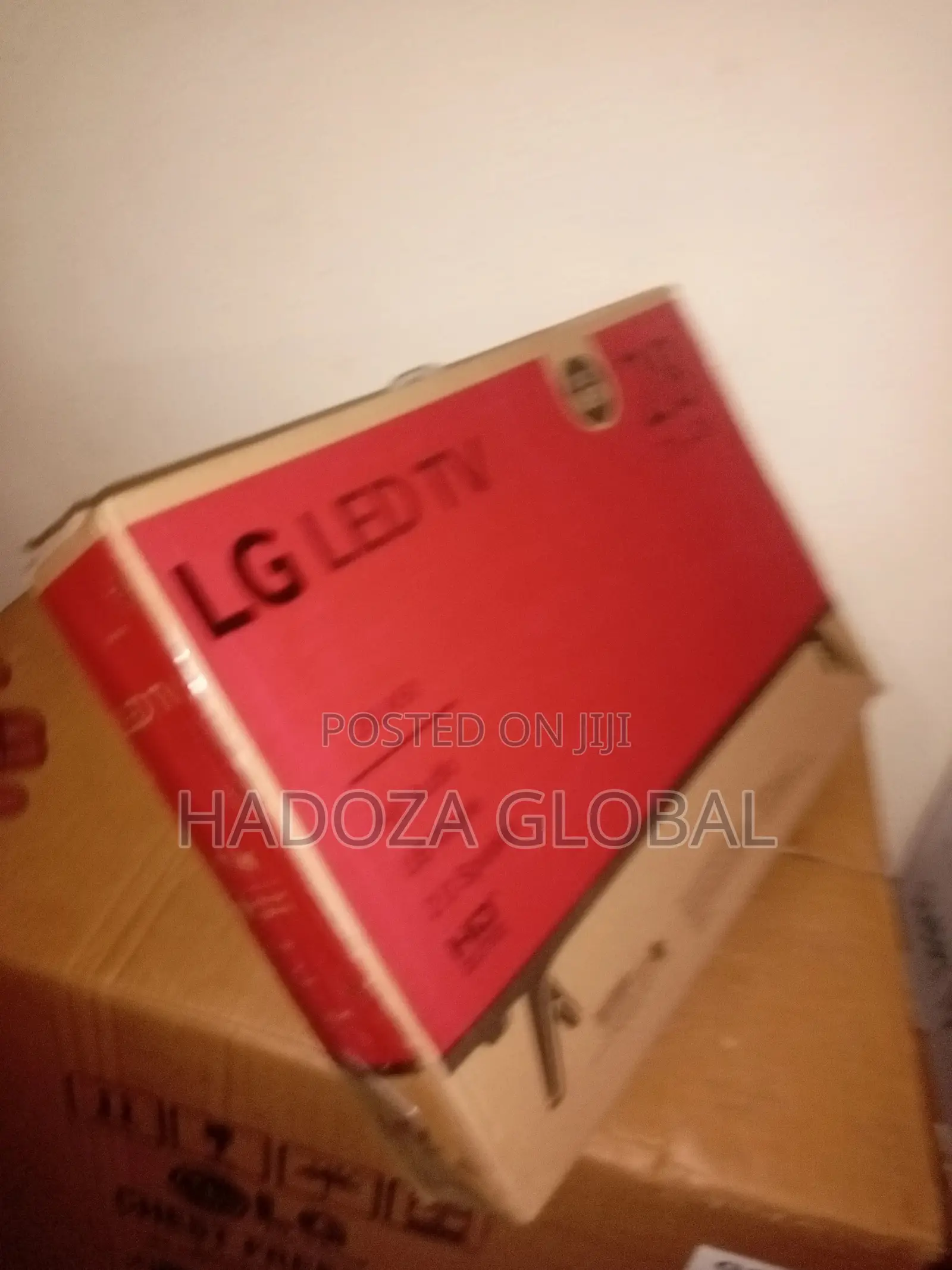 Framed Lg Led Tv 28"