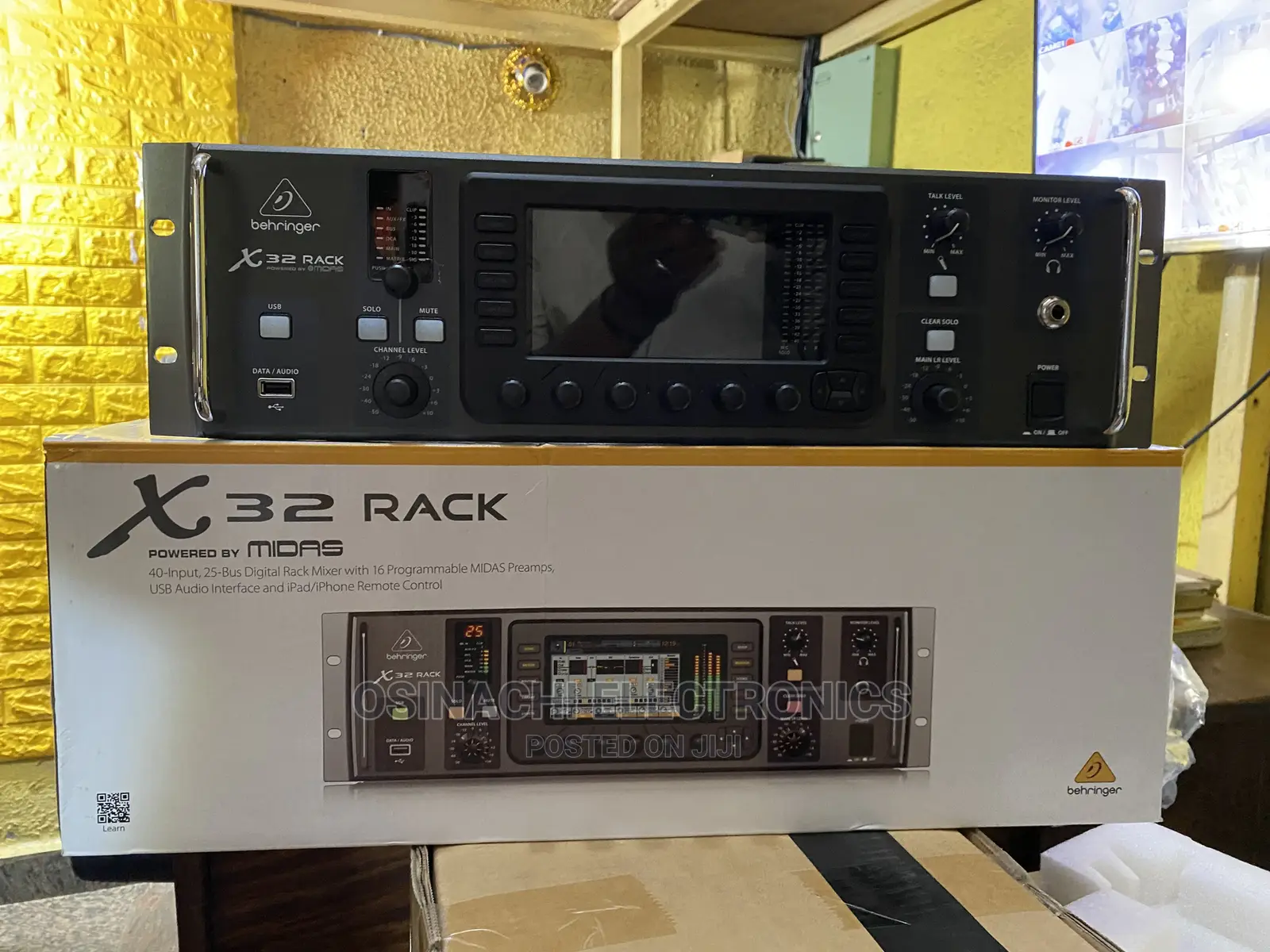 Behringer X32 Rack Mixer