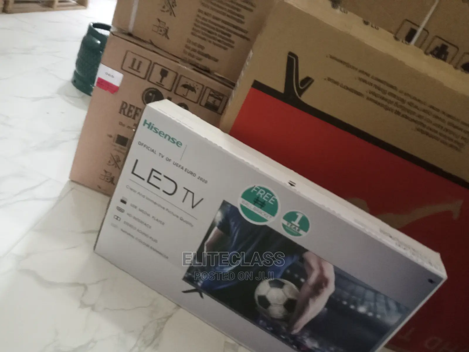 Amazing Hisense 32 Inch LED TV +Wall Bracket
