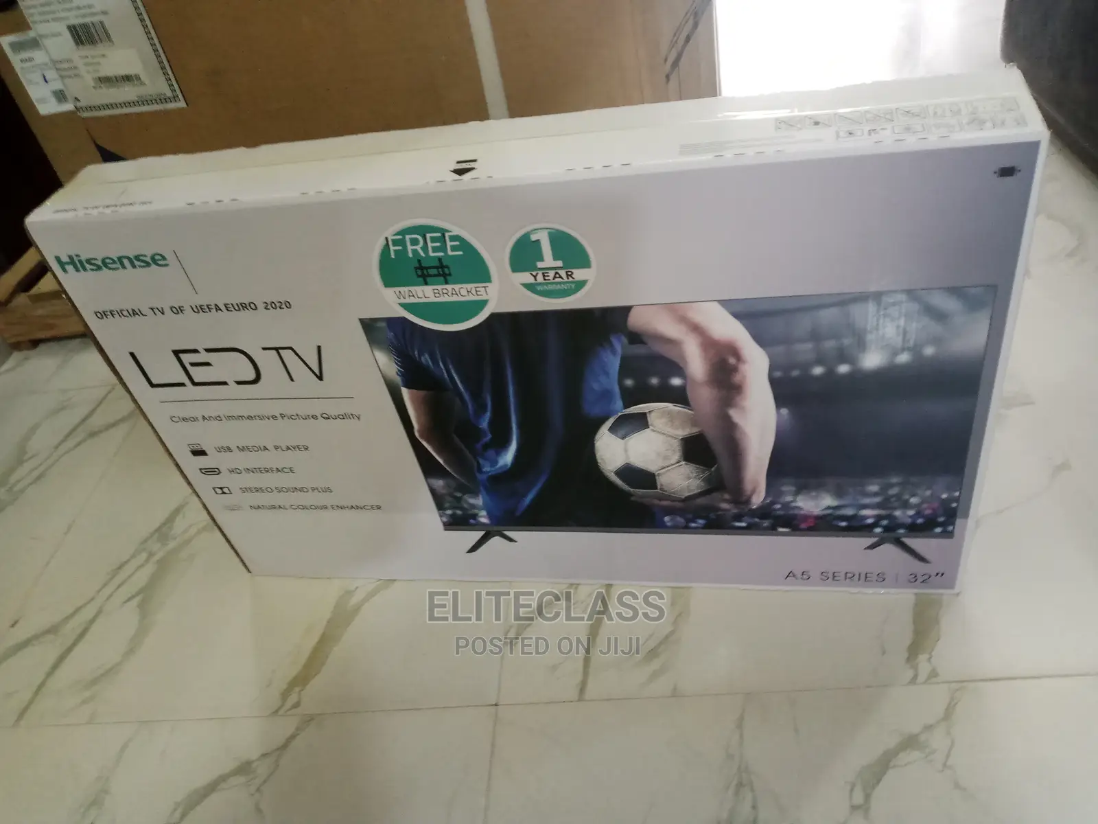 Perfect Picture With Wall Bracket Hisense 32 Inch LED TV