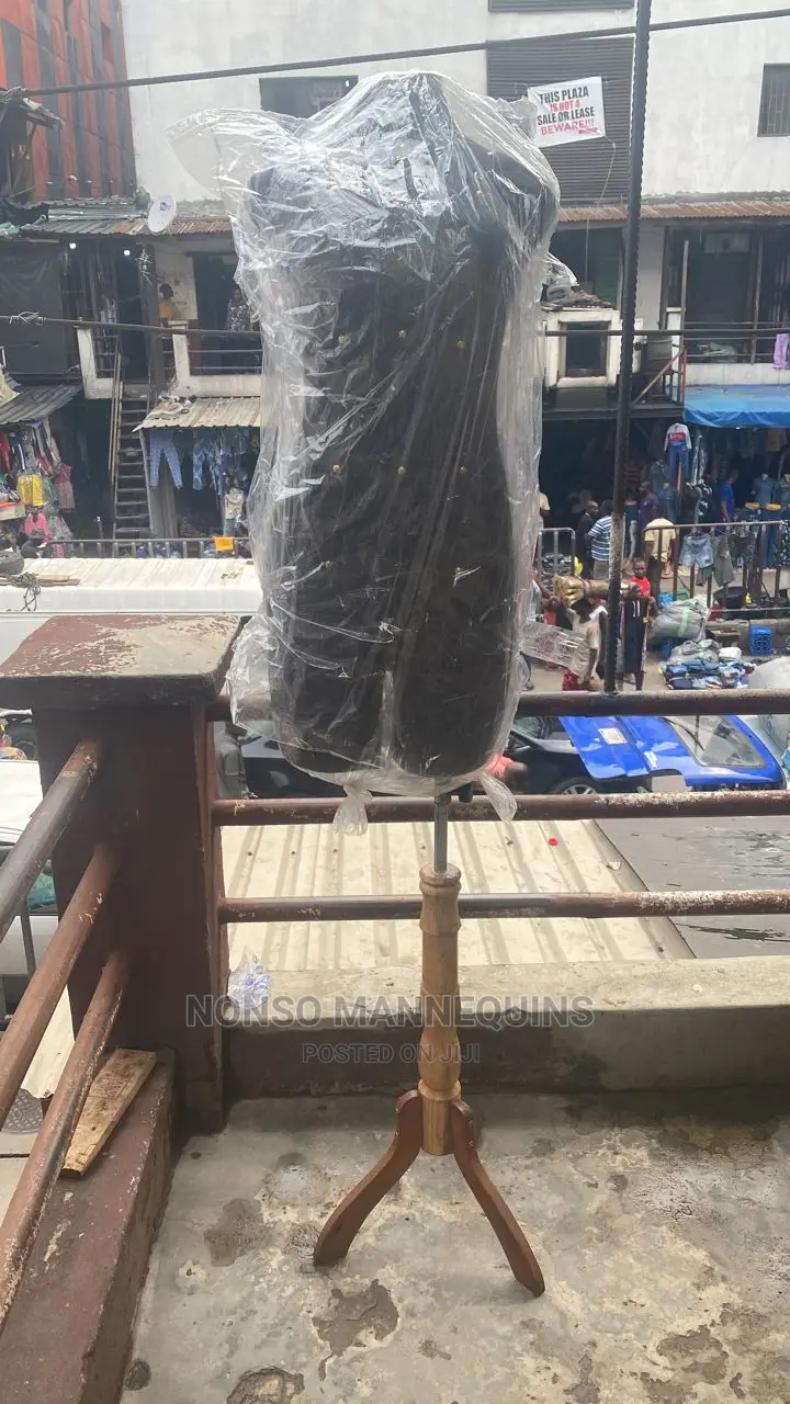 Size 10 Female Dressform With Tripod Wooden Stand