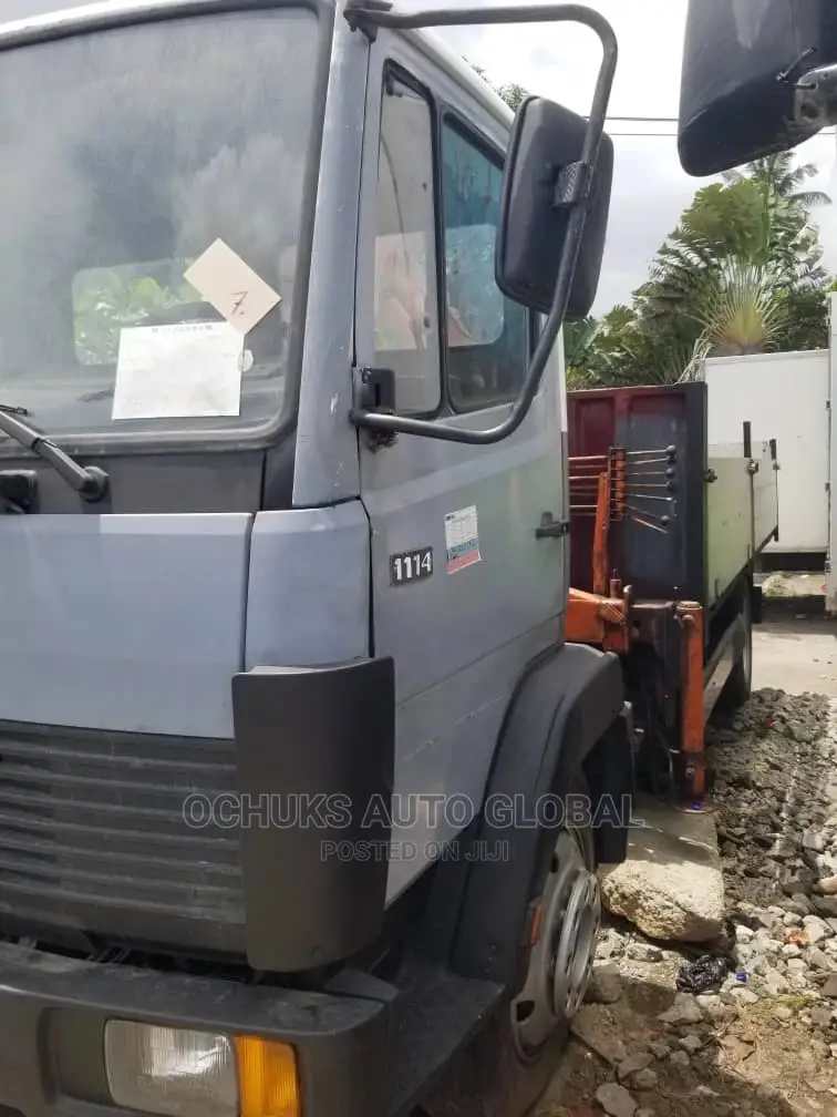 M/Benz Truck With Hiyabu 6 Tons 1114 Model