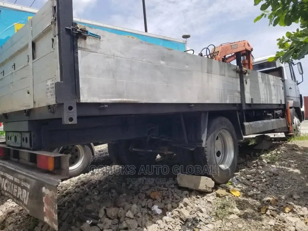 M/Benz Truck With Hiyabu 6 Tons 1114 Model