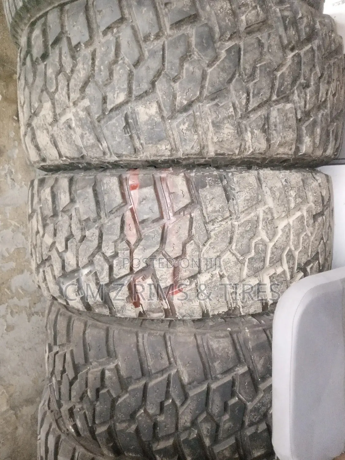 LT305 /60r18 Off-Road Tire