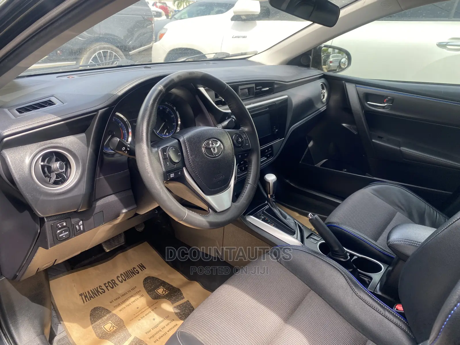 Toyota Corolla SE (1.8L 4cyl 6M) 2018 Black