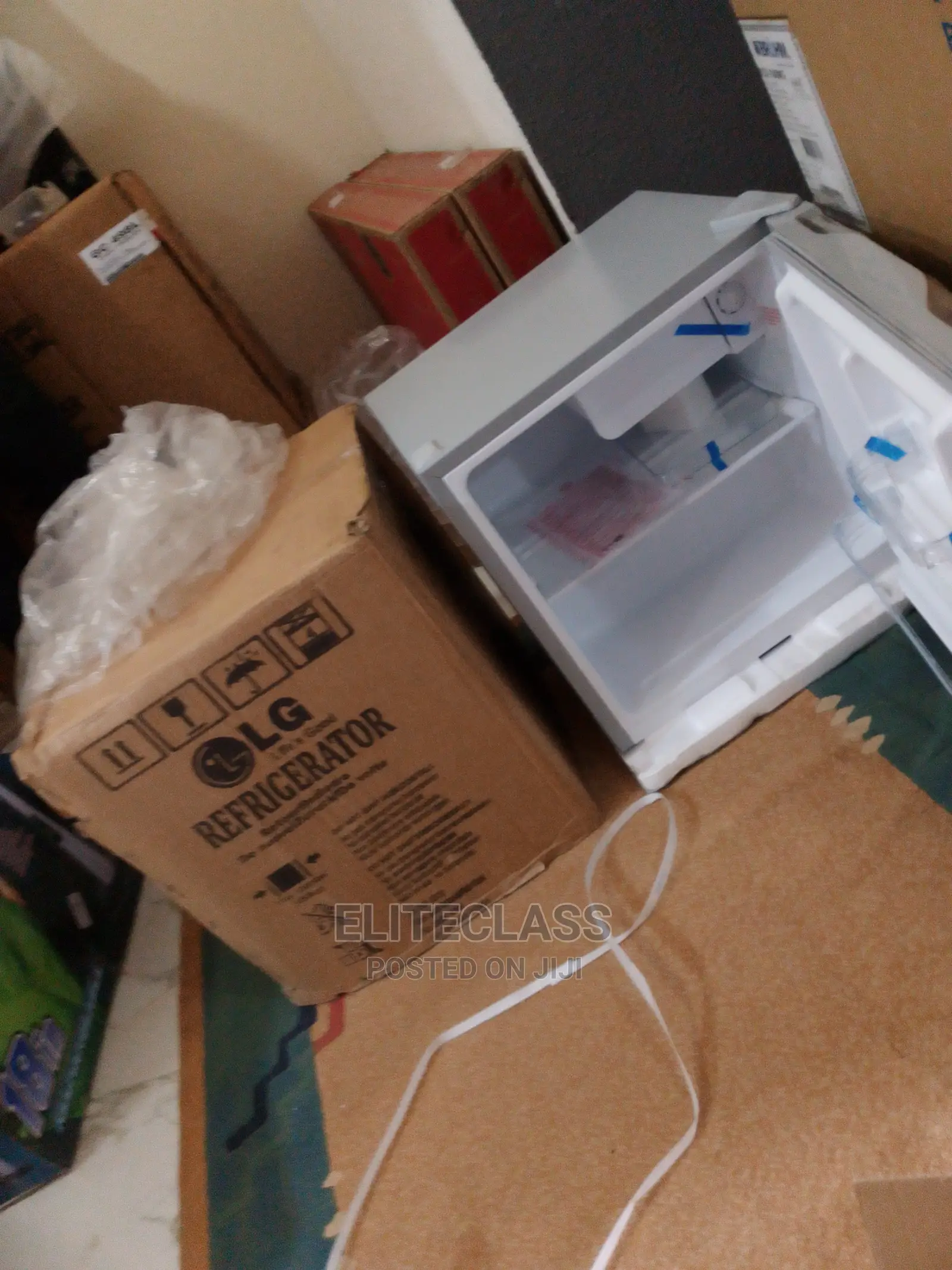Latest Bedside Refrigerator Gc-065l