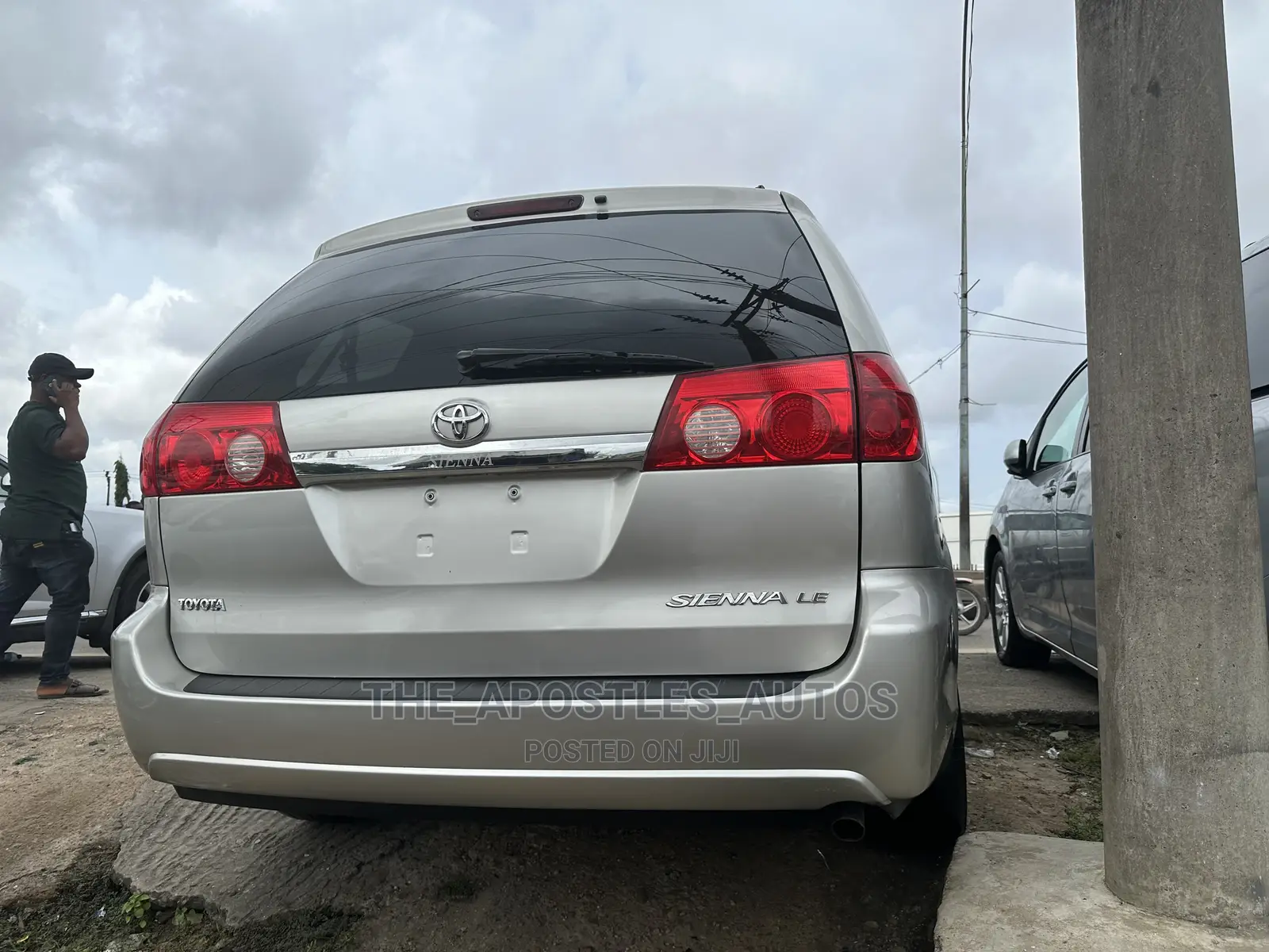 Toyota Sienna LE 2009 Silver