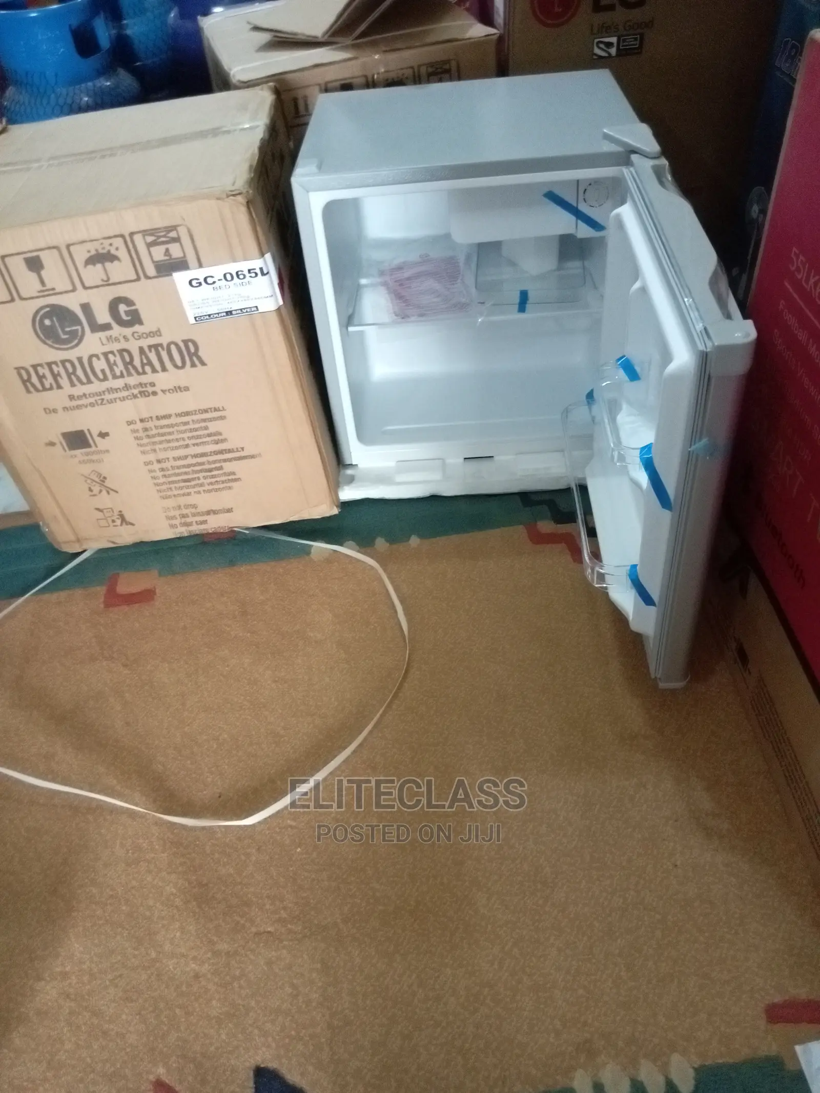 Simple and Affordable LG Bedside Refrigerator Gc-065l