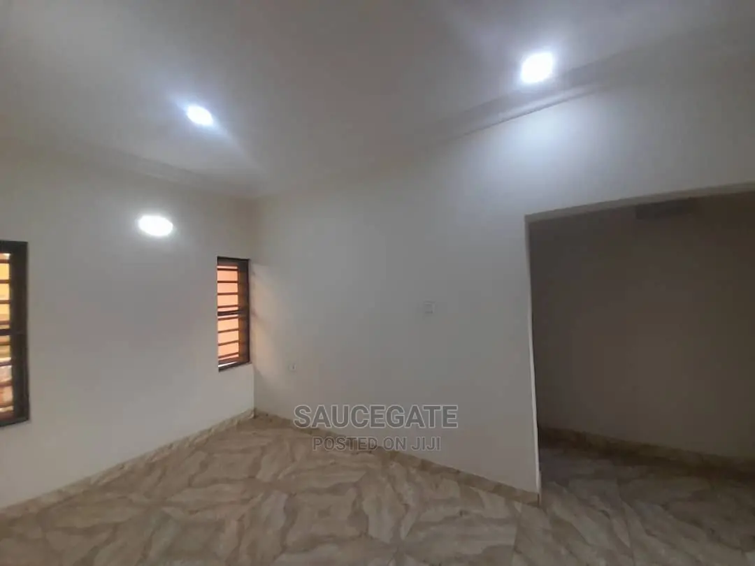 2bdrm Apartment in Ago, Okota for rent