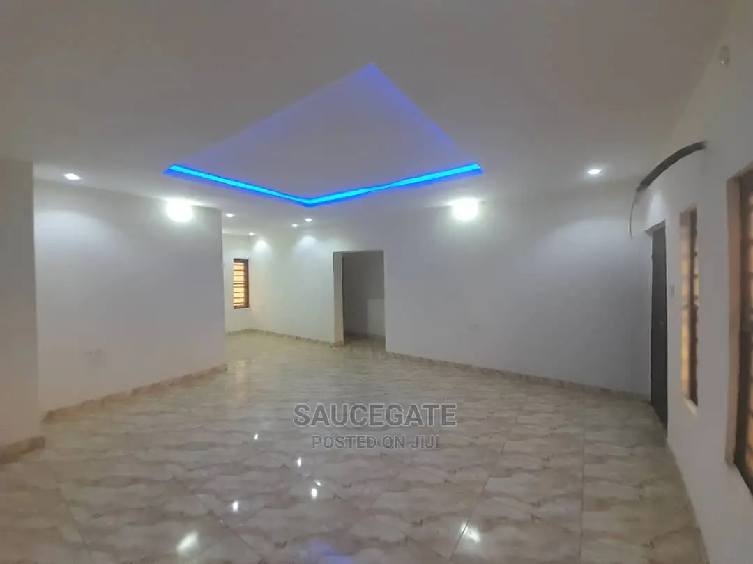 2bdrm Apartment in Ago, Okota for rent