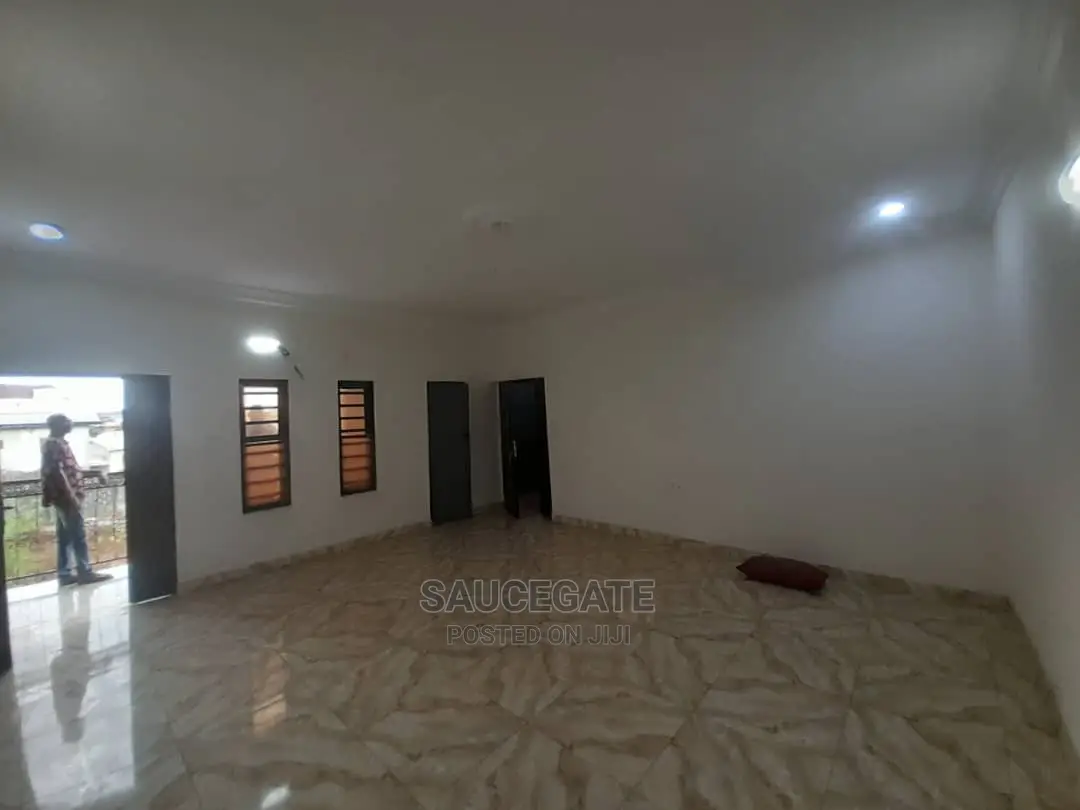 2bdrm Apartment in Ago, Okota for rent
