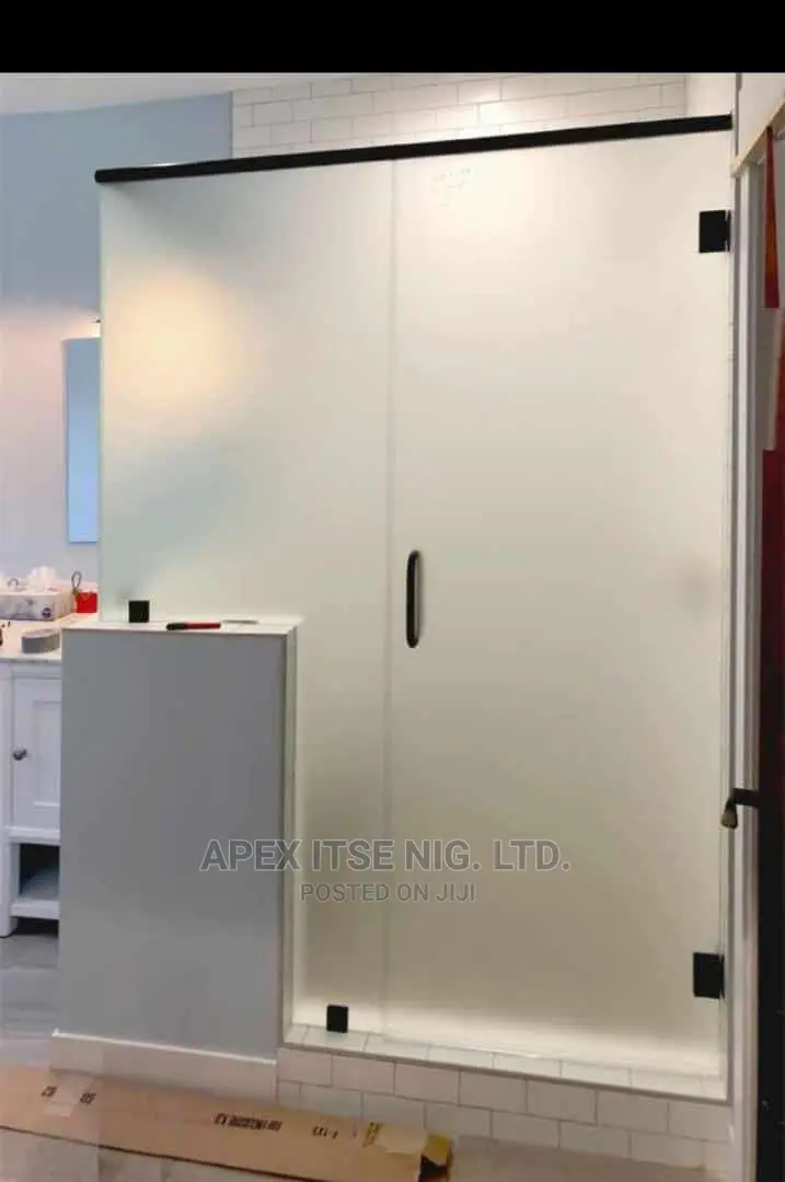 Master Glass Cubicle
