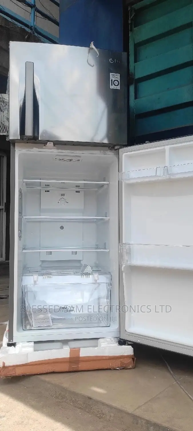 Original>LG Double Door Inverter Fridge 308L>Ice Block Maker