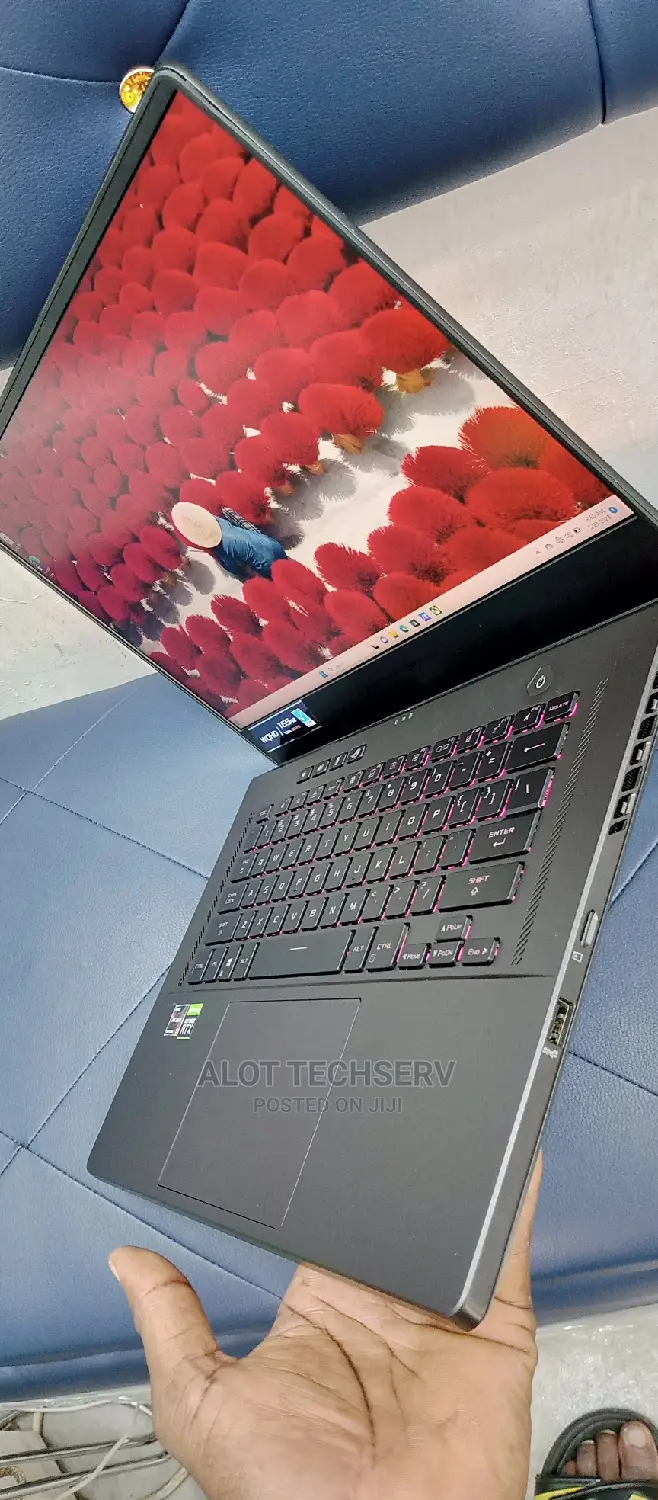 Laptop Razer Blade Advanced 16GB Nvidia SSD 1T