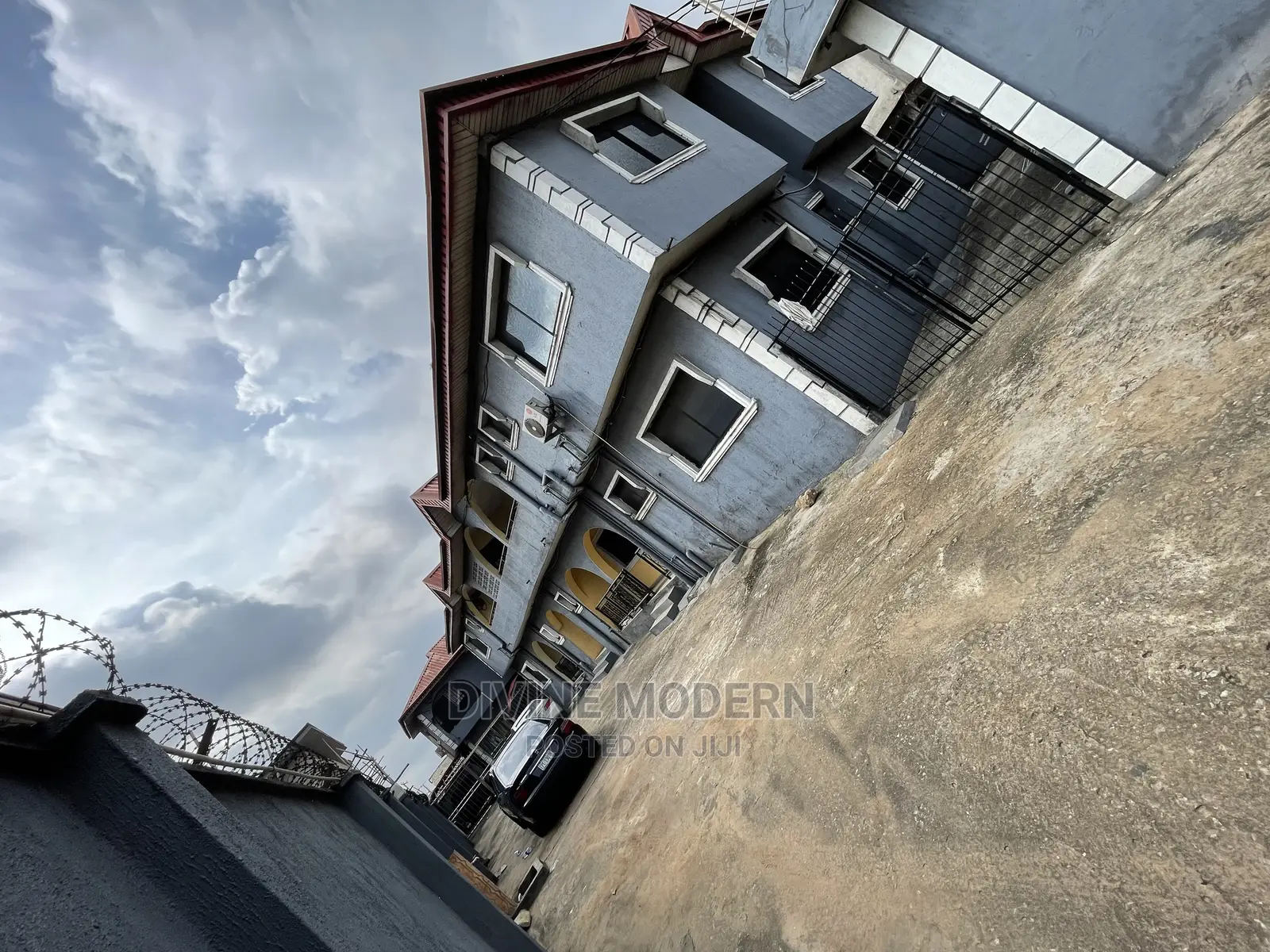 3bdrm Block of Flats in Moke Oyeladun, Abule Egba for sale