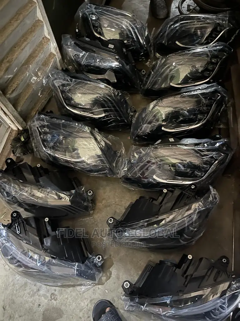 C300 / Glk350 Maybach Headlight