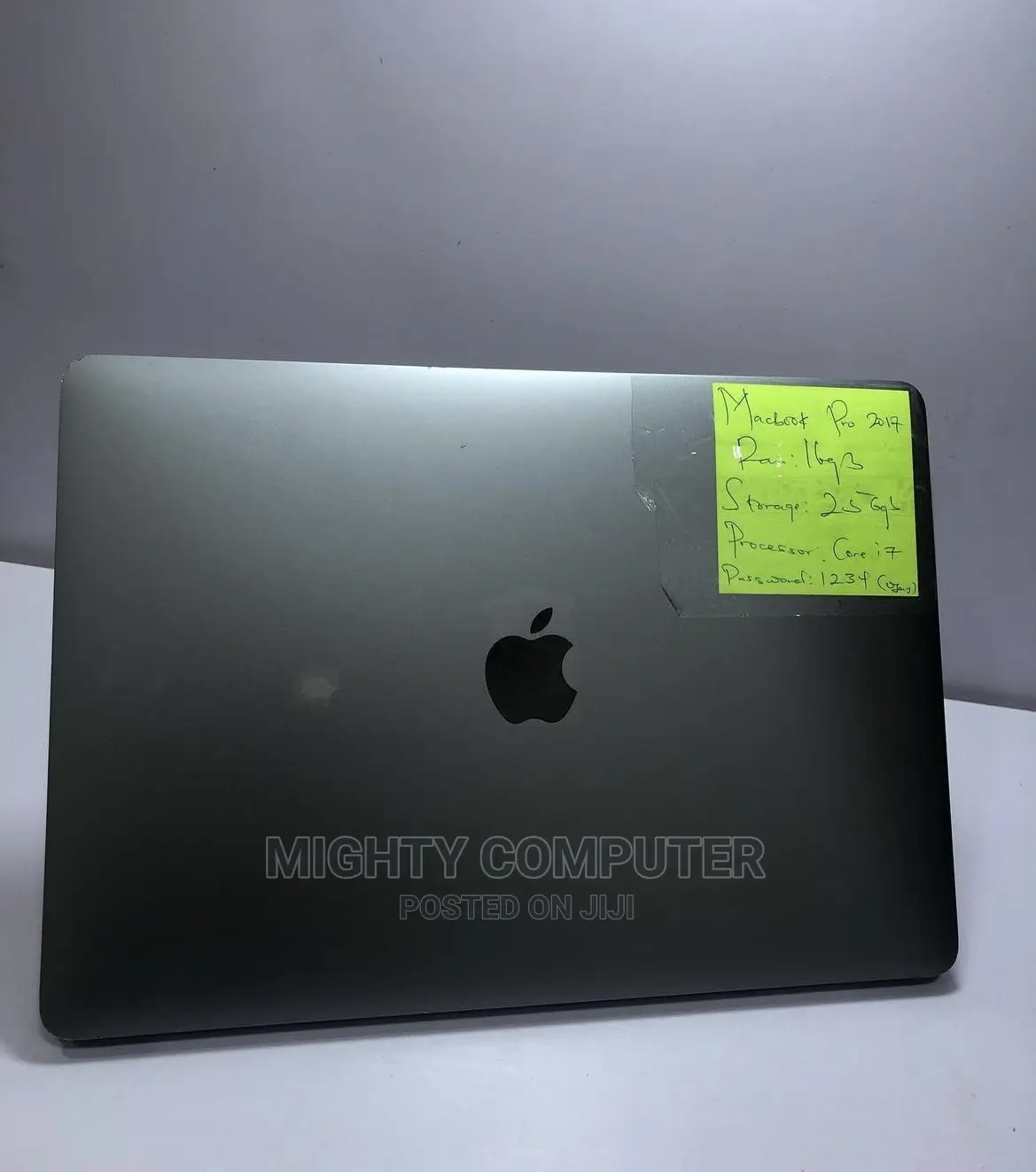 Laptop Apple MacBook Pro 2017 16GB Intel Core i7 SSD 500GB