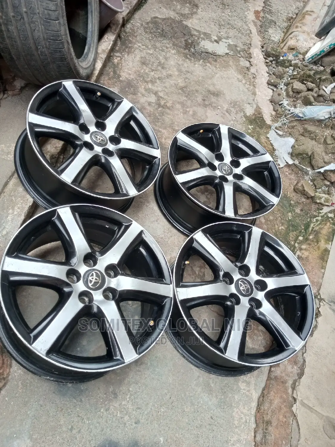 17 Alloyed Rim Camry!