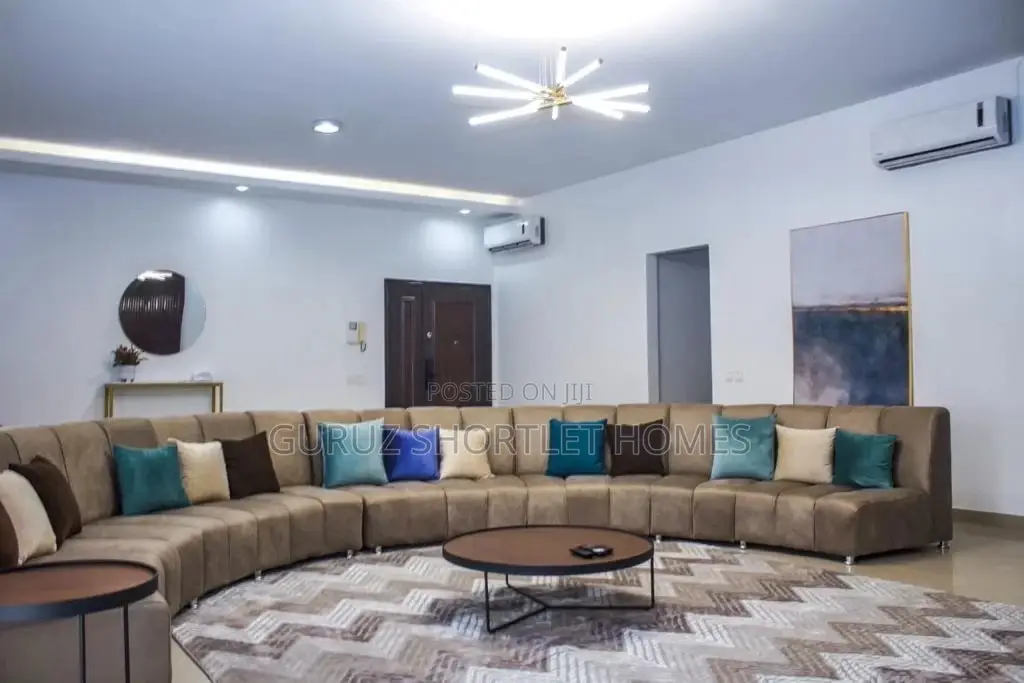 Luxurious 3 Bedroom Shortlet Apartment
