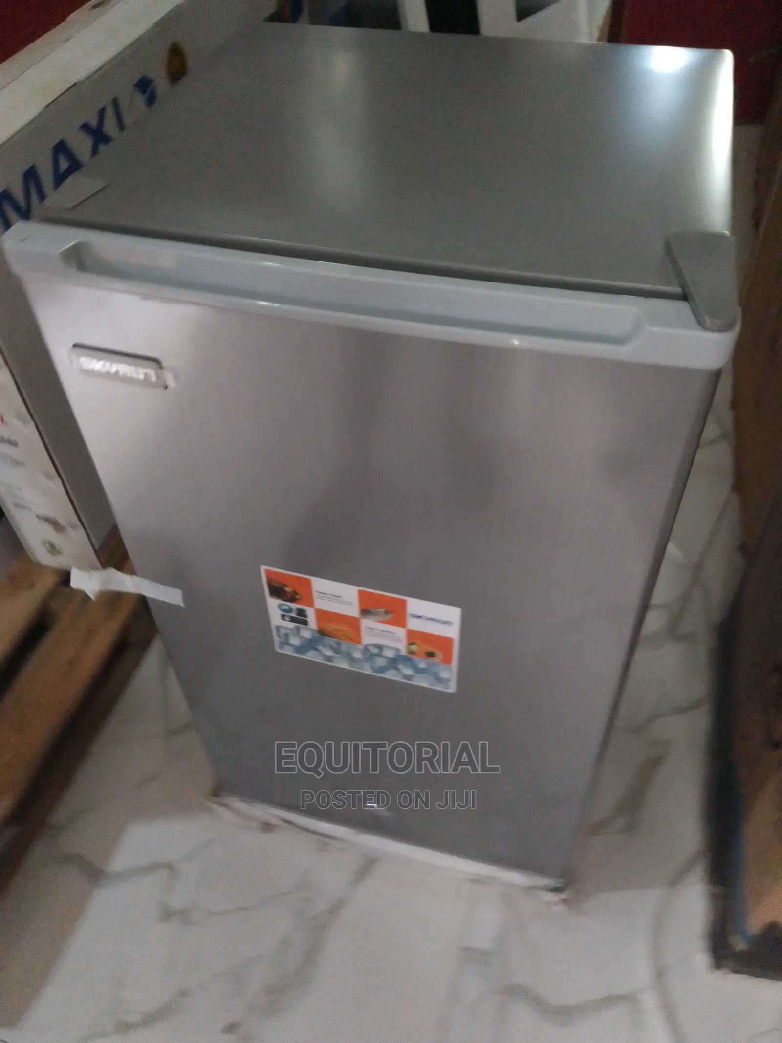 Skyrun BCD-95a Single Door Refrigerator