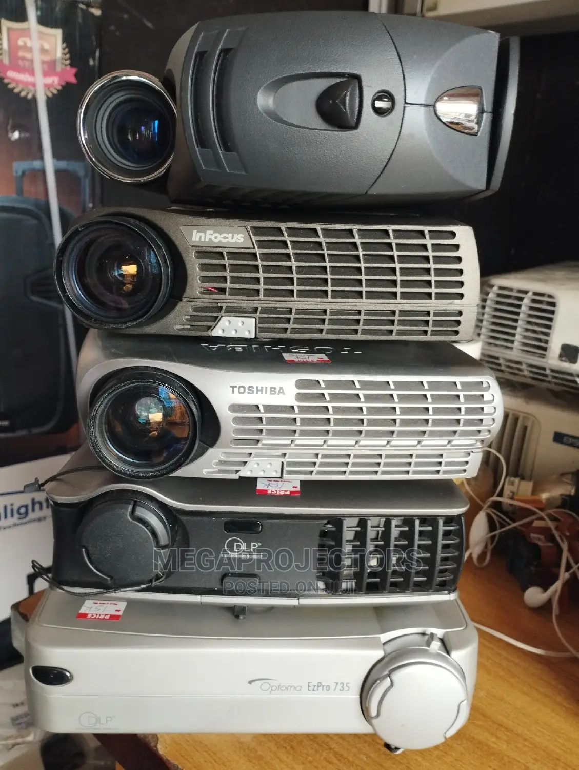 Handy Portable Mini Projector