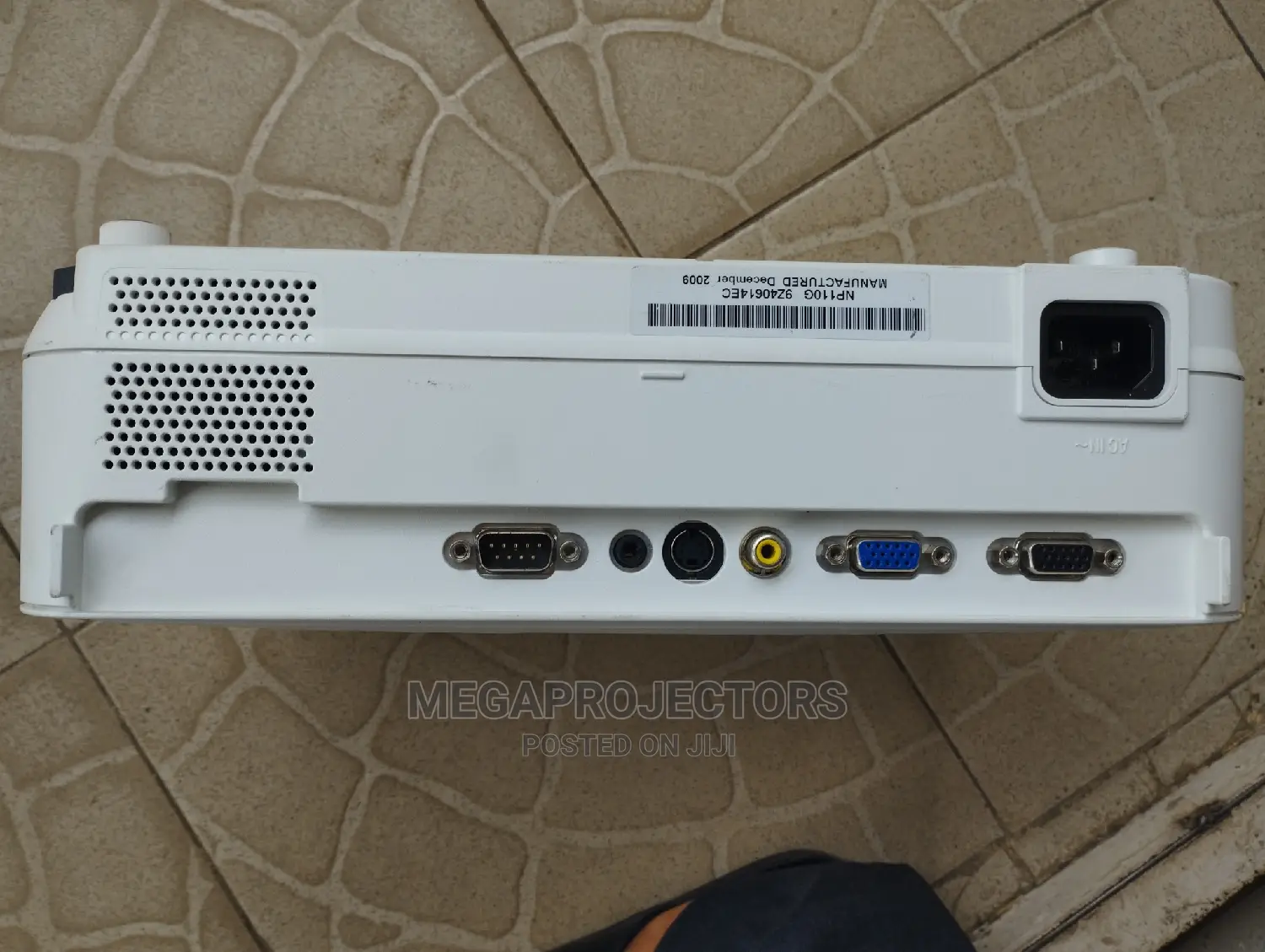 Cheap Projector and Screen for Sale