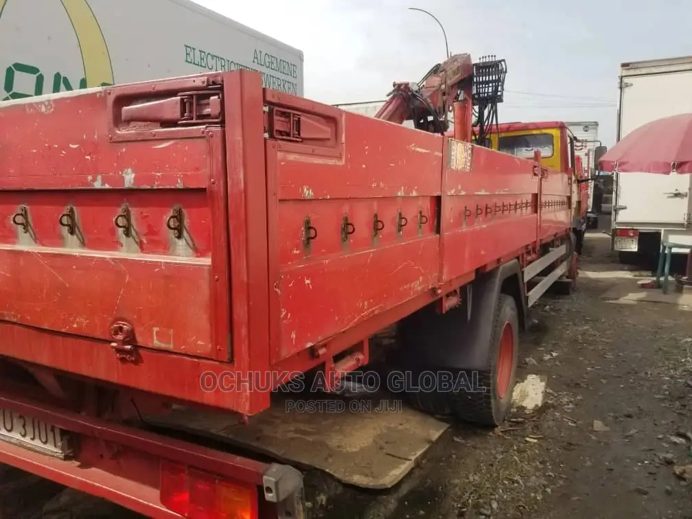 M/Benz Truck With Hiyabu 8tons 1120 Model