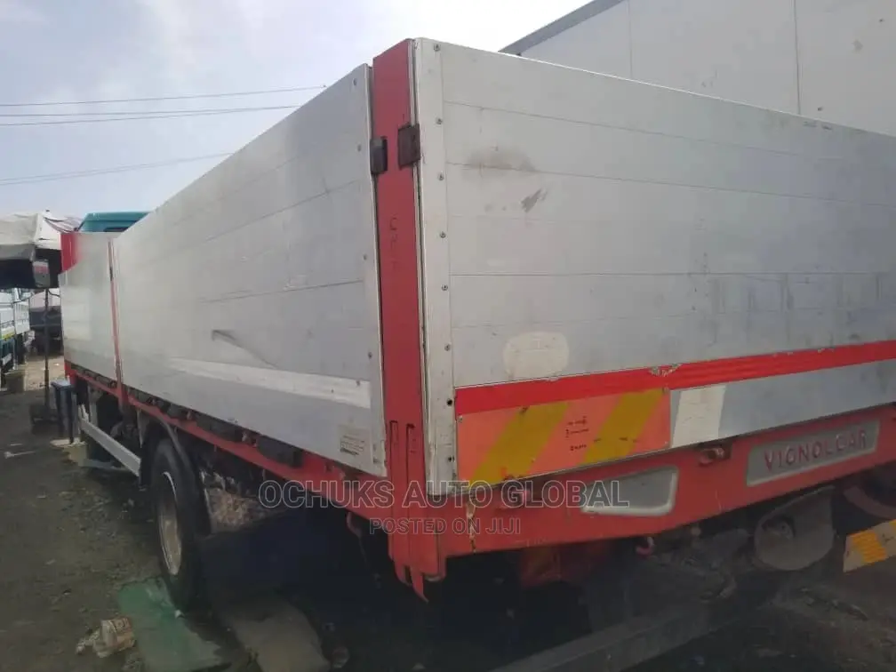 M/Benz Truck Pick Up Van High Bucket 1117 Model