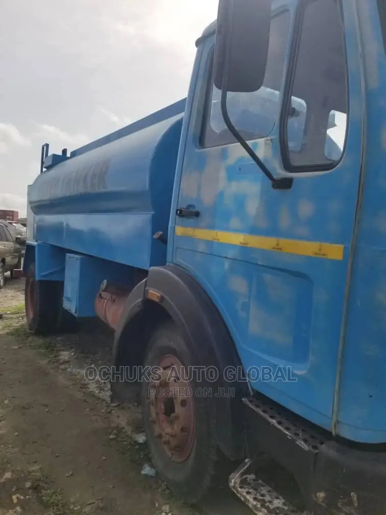 M/Benz Water Tanker 1217 Model