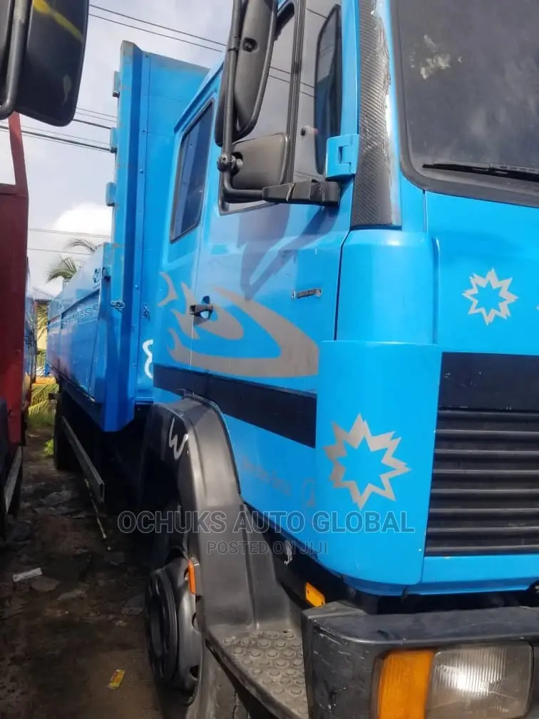 M/Benz Truck High Bucket 1317 Model Pick Up Van