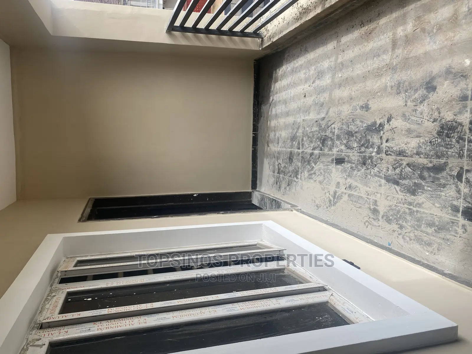 2bdrm Block of Flats in Dawaki for rent