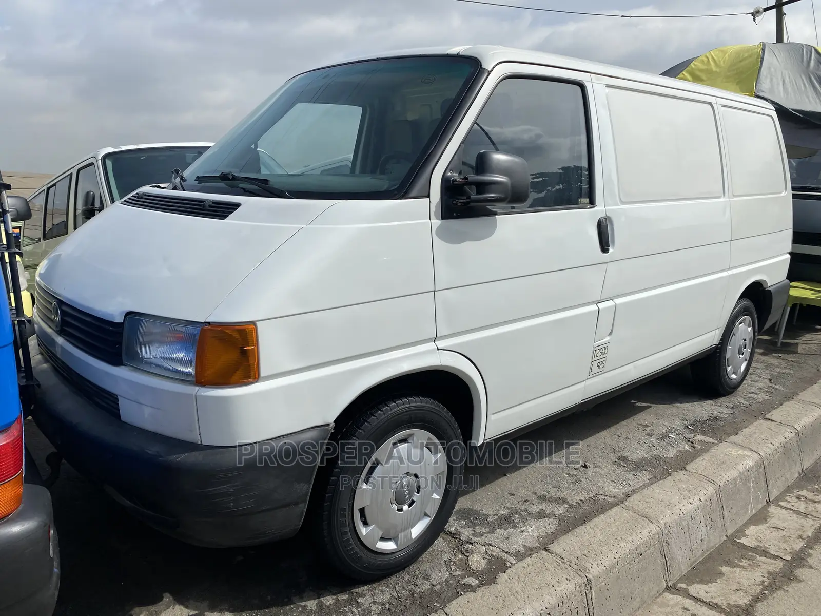 Volkswagen Transporter 2002 White