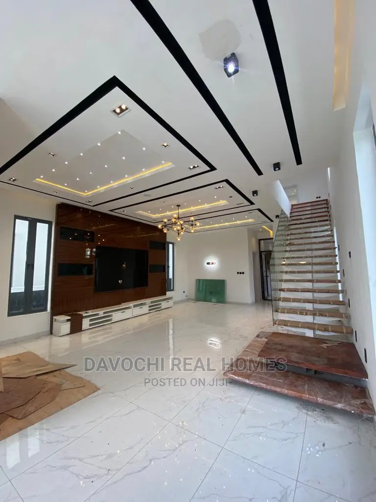 5bdrm Duplex in Ajah, Lekki for Sale