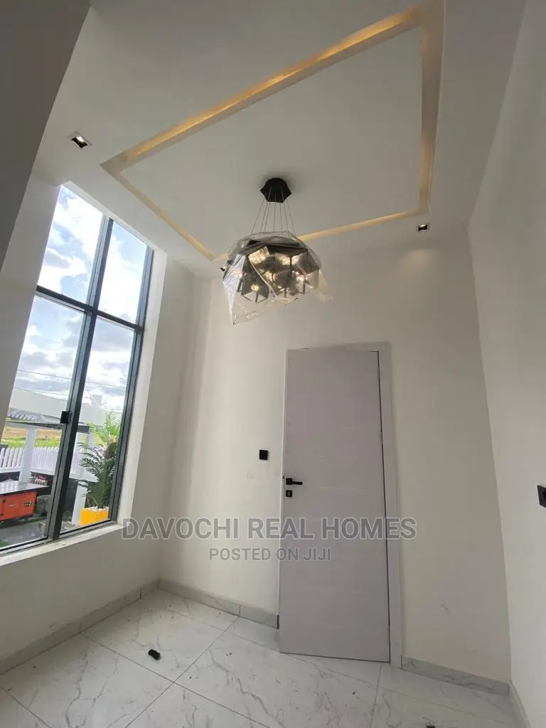 5bdrm Duplex in Ajah, Lekki for Sale