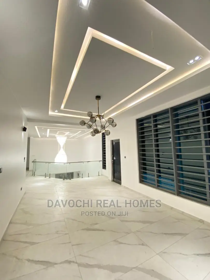 5bdrm Duplex in Osapa London, Lekki for Sale