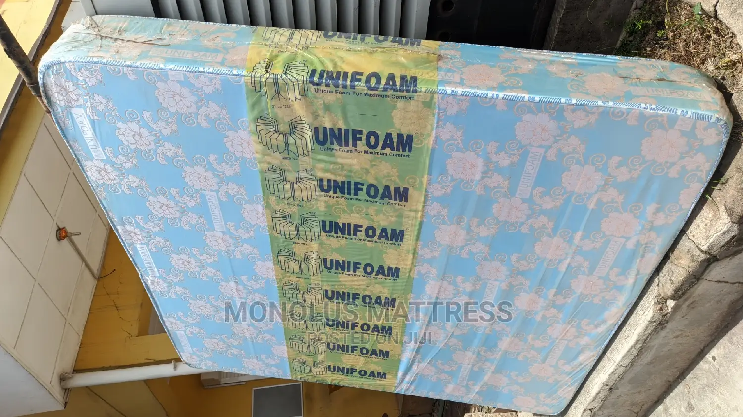 6 by 6 by 10 Inches Unifoam Onyx Original Mattress